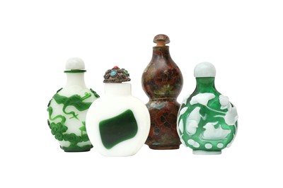 Lot 794 - FOUR CHINESE SNUFF BOTTLES