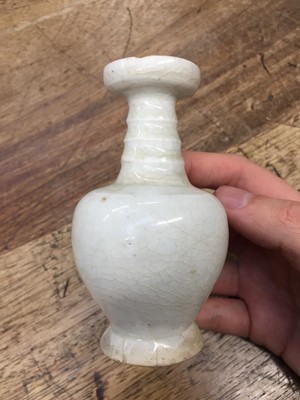 Lot 25 - A CHINESE WHITE-GLAZED SMALL VASE