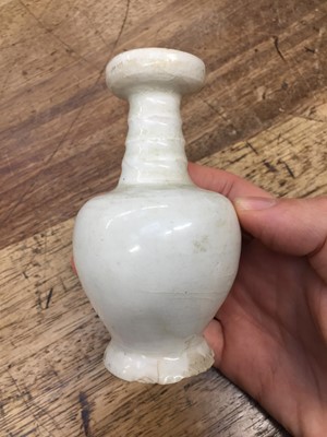 Lot 25 - A CHINESE WHITE-GLAZED SMALL VASE