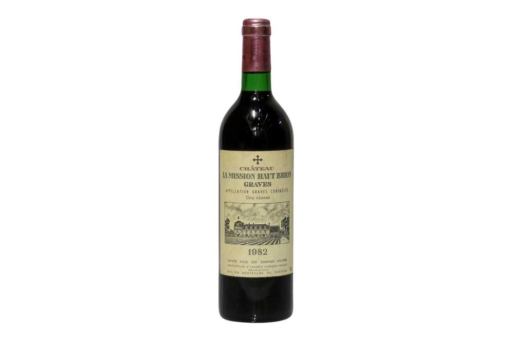 Lot 102 - Chateau La Mission Haut Brion, Pessac Leognan Grand Cru Classe, 1982, one bottle