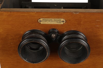 Lot 88 - Richard Table Top Stereo Viewer for Glass Positives.