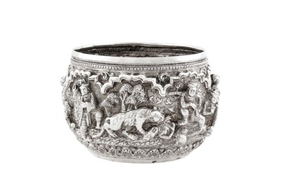 Lot 19 - An early 20th century Burmese unmarked silver small bowl, Mandalay circa 1910