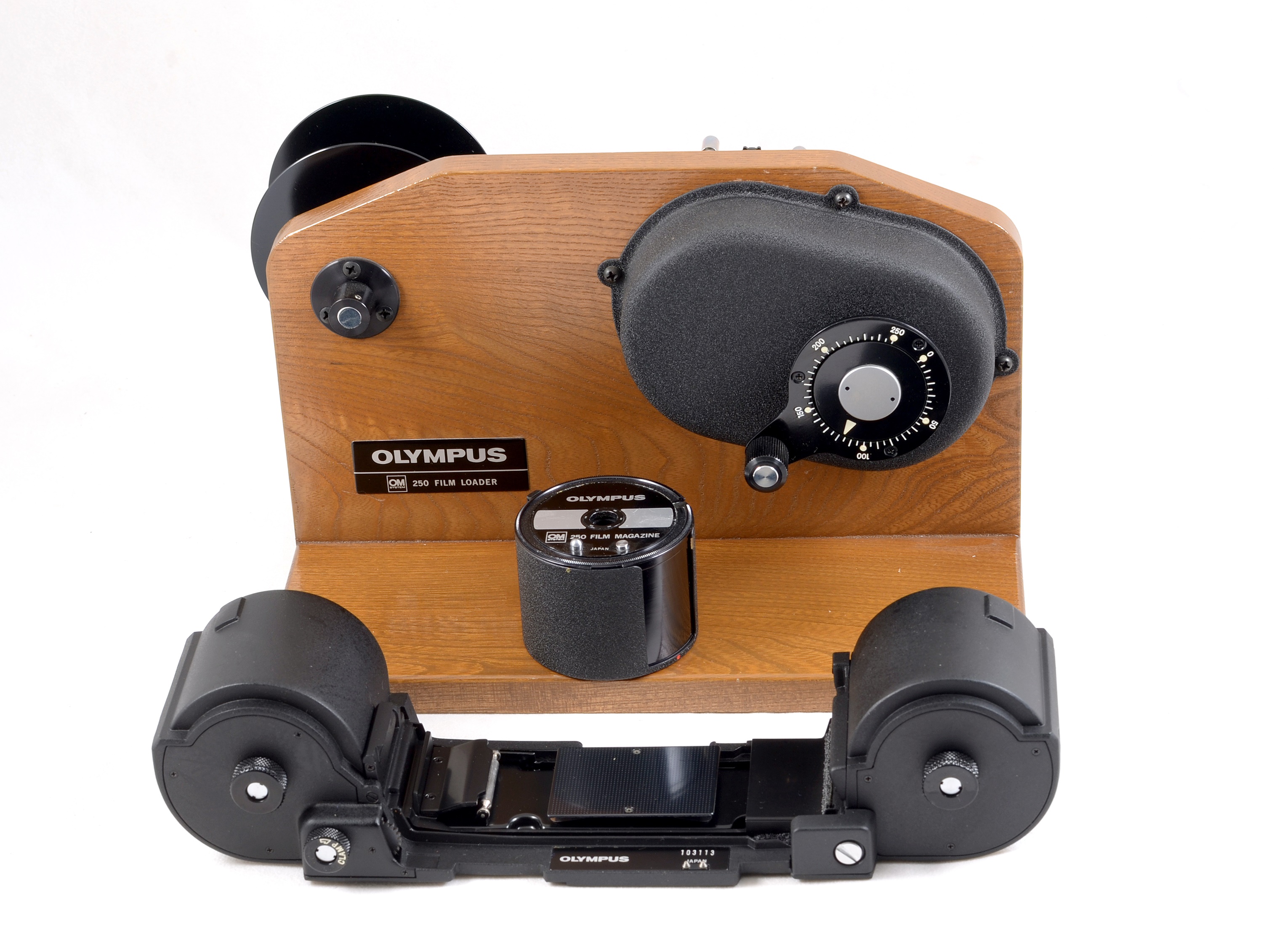 Lot 262 - Olympus OM 250 Film back, Loader & One