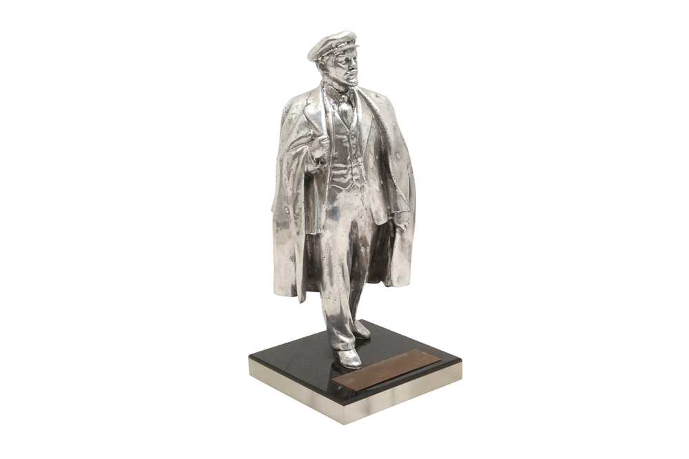 Lot 348 - VLADIMIR LENIN FIGURE - SOVIET INTEREST