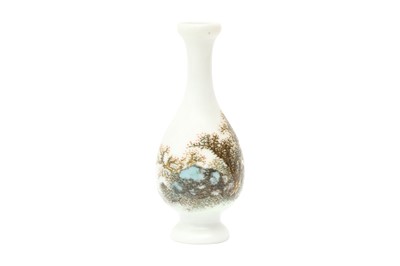 Lot 719 - A CHINESE PORCELAIN SMALL VASE IN THE STYLE OF WANG YETING