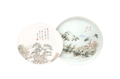 Lot 727 - A CHINESE QIANJIANG-ENAMELLED PLAQUE AND A TRAY