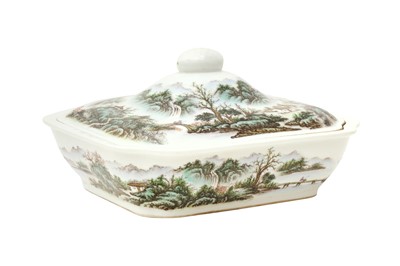 Lot 733 - A CHINESE FAMILLE-ROSE TUREEN AND COVER, PAINTED BY ZHANG ZHITANG (1883-1971)
