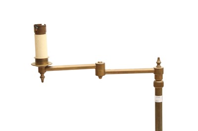 Lot 425 - A CONTEMPORARY BRASS ADJUSTABLE TABLE READING LAMP