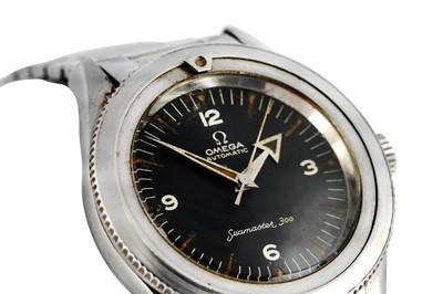 Lot 332 - OMEGA.