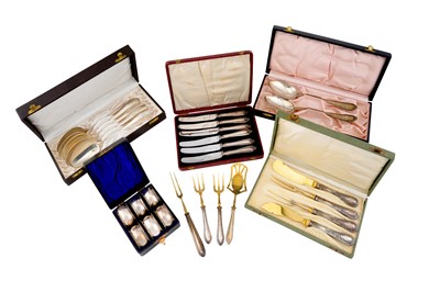 Lot 1242 - A MIXED GROUP OF GERMAN 800 STANDARD SILVER FLATWARE