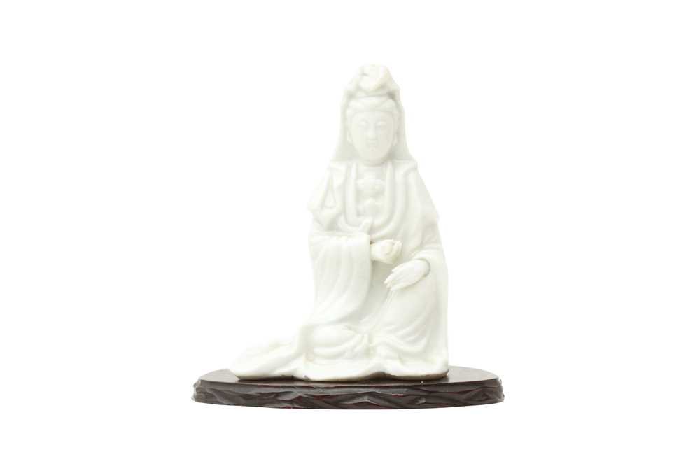 Lot 175 - A CHINESE DEHUA 'GUANYIN' FIGURE