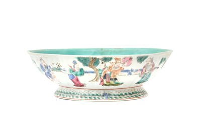 Lot 986 - A CHINESE FAMILLE-ROSE 'IMMORTALS' FOOTED DISH