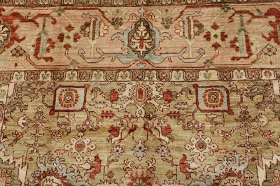 Lot 42 - ARTS & CRAFTS DESIGN CARPET