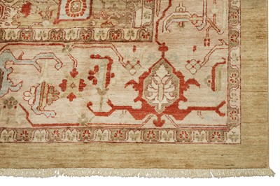 Lot 42 - ARTS & CRAFTS DESIGN CARPET