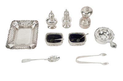Lot 1223 - A MIXED GROUP OF STERLING SILVER