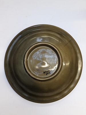 Lot 117 - A CHINESE LONGQUAN CELADON DISH