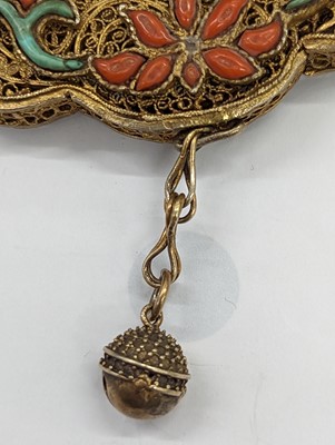 Lot 550 - λ A CHINESE TURQUOISE, CORAL AND LAPIS LAZULI-INLAID GILT-METAL FILIGREE 'ABSTINENCE' PLAQUE
