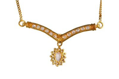 Lot 34 - AN IMITATION DIAMOND NECKLACE AND EARSTUD SUITE