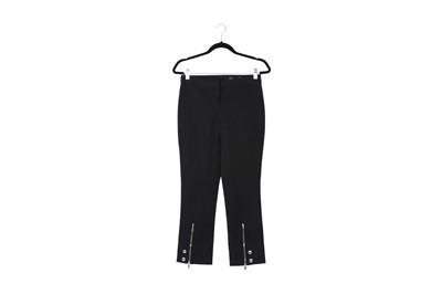 Lot 4 - Alexander McQueen Black Cropped Trouser - Size 40