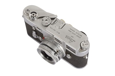 Lot 147 - A Leica M3 SS Rangefinder Camera