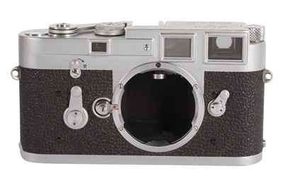 Lot 146 - A Leica M3 Rangefinder Camera Body