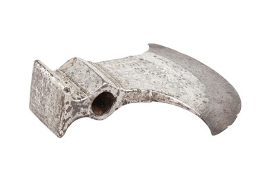 Lot 271 - A PARCEL-GILT SILVER-DAMASCENED STEEL SADDLE-AXE HEAD (TABARZIN)