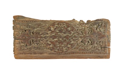 Lot 115 - A CARVED WOODEN DOOR PANEL WITH ARABESQUE MEDALLION