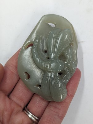 Lot 733 - A GROUP OF THREE CHINESE JADE CARVINGS