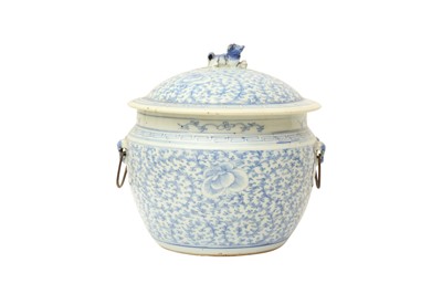 Lot 470 - A CHINESE BLUE AND WHITE JAR AND COVER