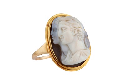 Lot 187 - A doubled portrait agate cameo ring, circa 1800
