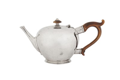 Lot 519 - A George I Britannia standard silver ‘bullet’ teapot, London 1724 by Humphrey Payne (free. 1st Nov 1701)