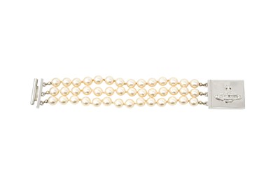 Lot 295 - Vivienne Westwood Ivory Pearl Three Row Bracelet