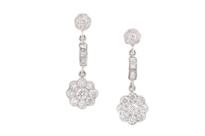 Lot 148 - A pair of diamond earrings