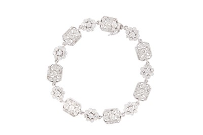 Lot 154 - A diamond bracelet