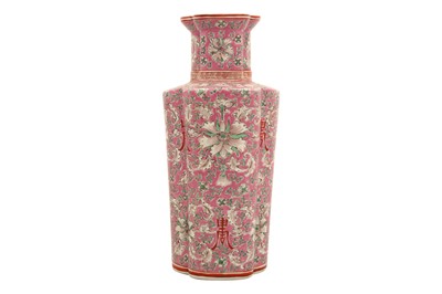 Lot 218 - A CHINESE FAMILLE ROSE REPUBLIC PERIOD PORCELAIN VASE