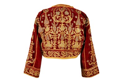 Lot 361 - A ZARDOZI-EMBROIDERED PLUM VELVET LIVERY