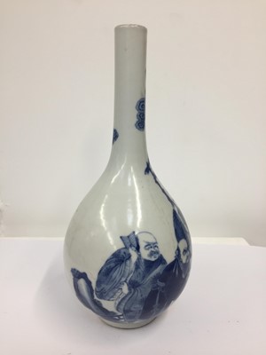 Lot 675 - A CHINESE BLUE AND WHITE 'SCHOLARS' VASE