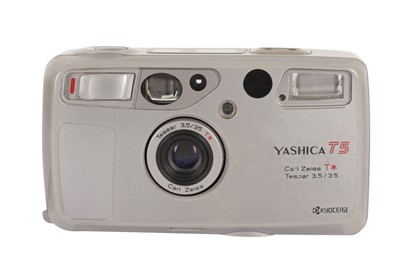 Lot 57 - A Yashica T5 Compact 35 mm Camera