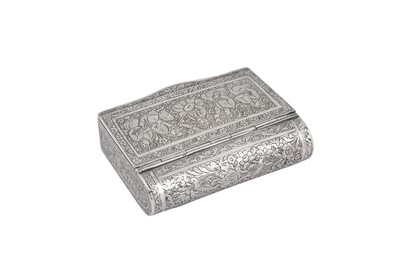 Lot 213 - An early 20th century Persian (Iranian) unmarked silver snuff box, Isfahan circa 1900-1920