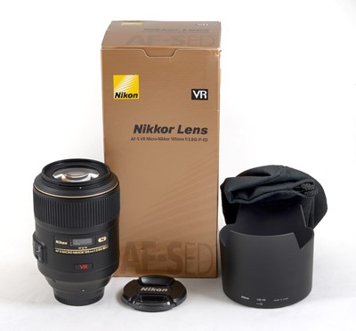 Lot 362 - AF-S Micro-Nikkor 105mm f2.8G VR Macro Lens.