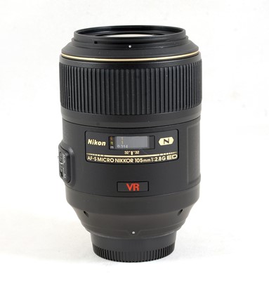 Lot 362 - AF-S Micro-Nikkor 105mm f2.8G VR Macro Lens.