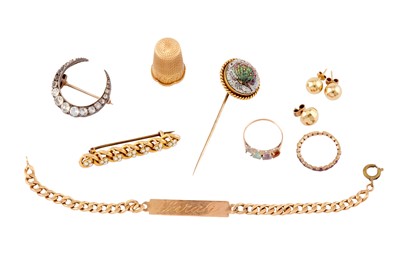 Lot 54 - A SMALL COLLECTION OF JEWELLERY