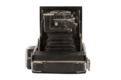 Lot 423 - A Zeiss Ikon Super Ikonta 530 Folding Rangefinder Camera