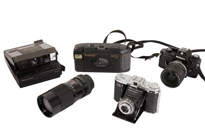 Lot 424 - Assorted Cameras