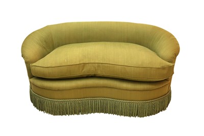 Lot 371 - DUDGEON SOFAS, A KIDNEY SHAPED TWO SEATER SOFA, LATE 20TH CENTURY