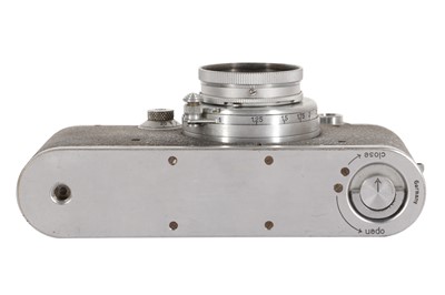 Lot 137 - A Leica IIIb Rangefinder Camera
