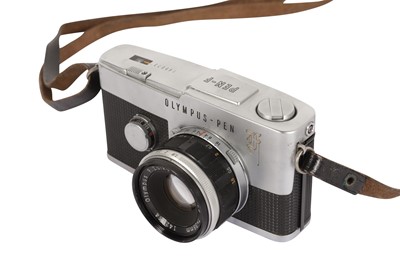 Lot 116 - A Olympus Pen-F Half Frame SLR Camera
