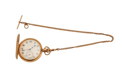 Lot 67 - A 1930s 9CT ROSE GOLD HALF HUNTER POCKET WATCH