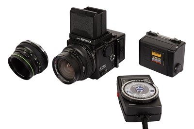Lot 204 - A Zenza Bronica ETRS Medium Format SLR Camera Outfit