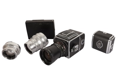 Lot 310 - A Hasselblad 500 C/M Medium Format SLR Camera Outfit